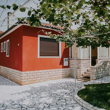 Danex Letizia Villa